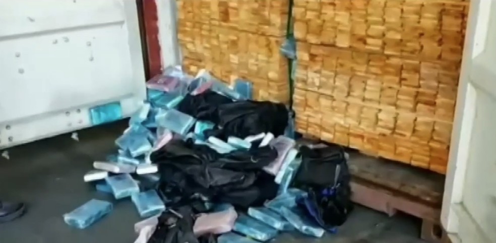Operação entre Brasil e Itália mira grupo investigado por transporte de cocaína com movimentação financeira de R$ 2 bilhões, diz PF — Foto: Reprodução RPC