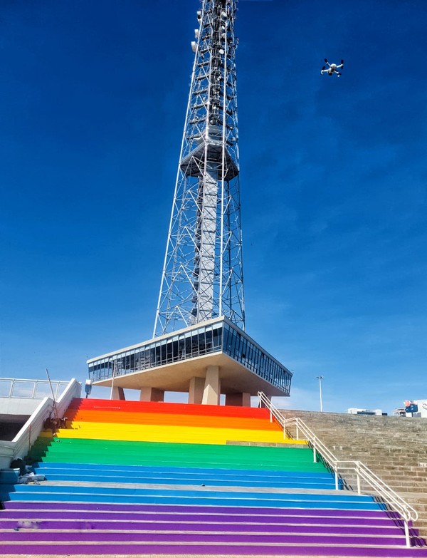 Cidade do Rio se cobre com as cores do arco-íris para festejar o Dia  Internacional do Orgulho LGBTQIAP+ - Rio - Extra Online
