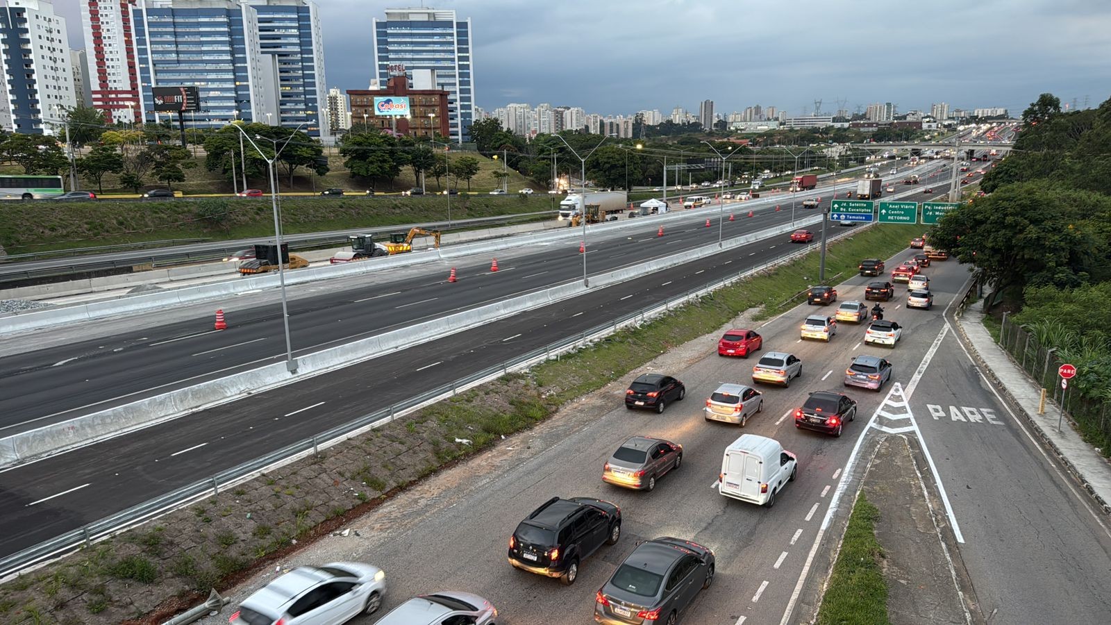 Trecho de pistas marginais da Dutra é liberado em São José dos Campos; veja novos acessos