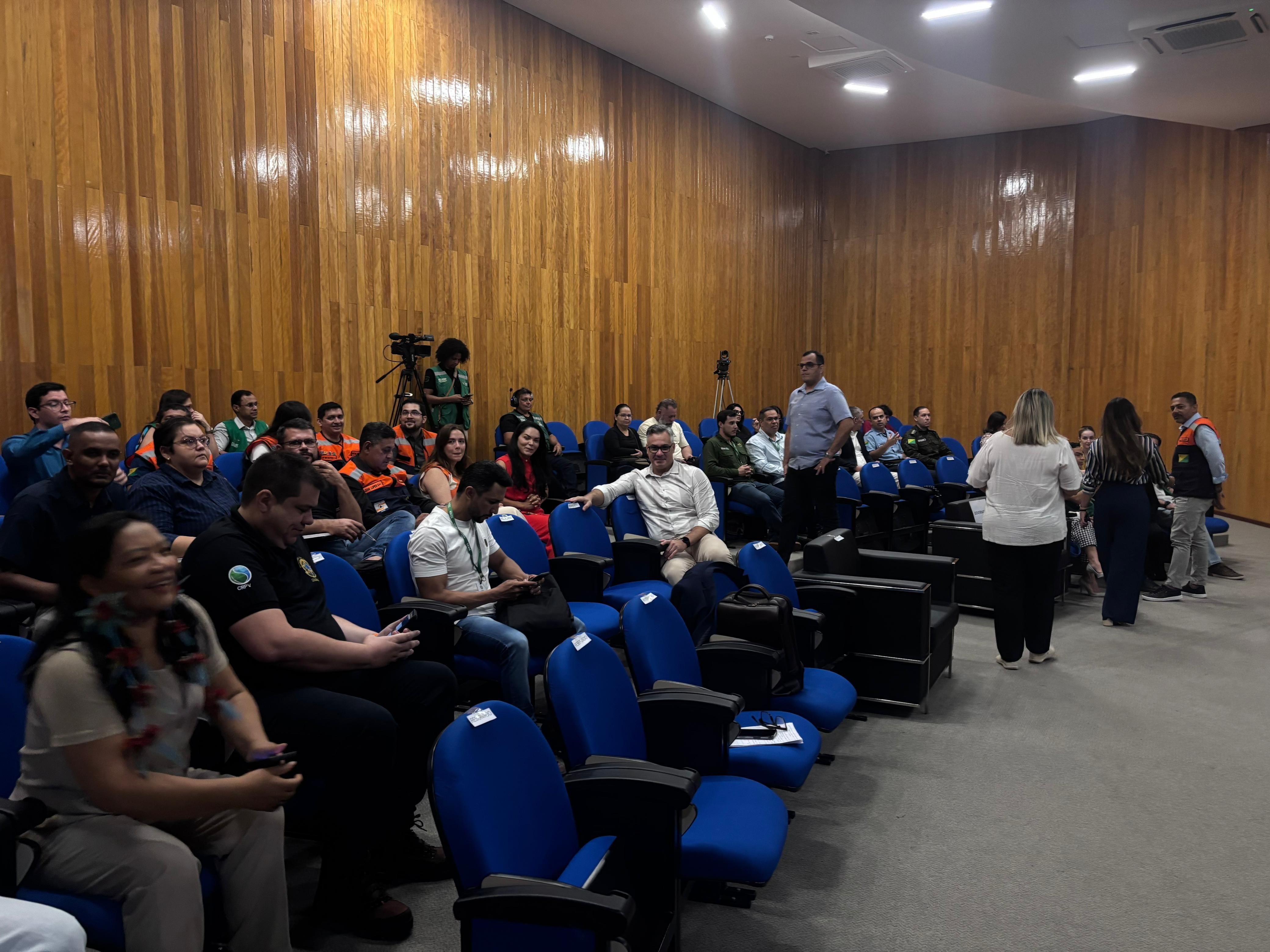 Reunião discute ações para conter impactos durante período de estiagem no Acre: 'Nos prepararmos para o pior' 