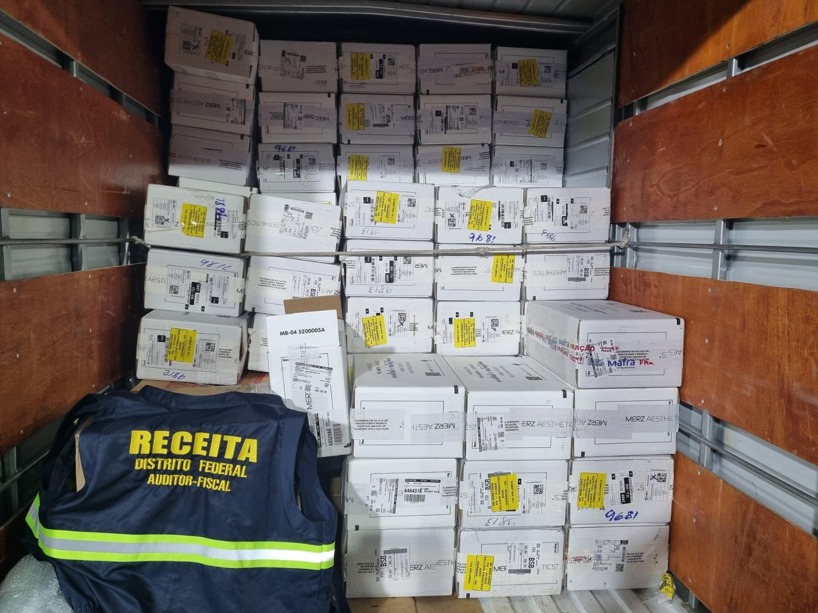 Botox e cosméticos: fiscais apreendem mercadorias com notas fiscais irregulares no DF