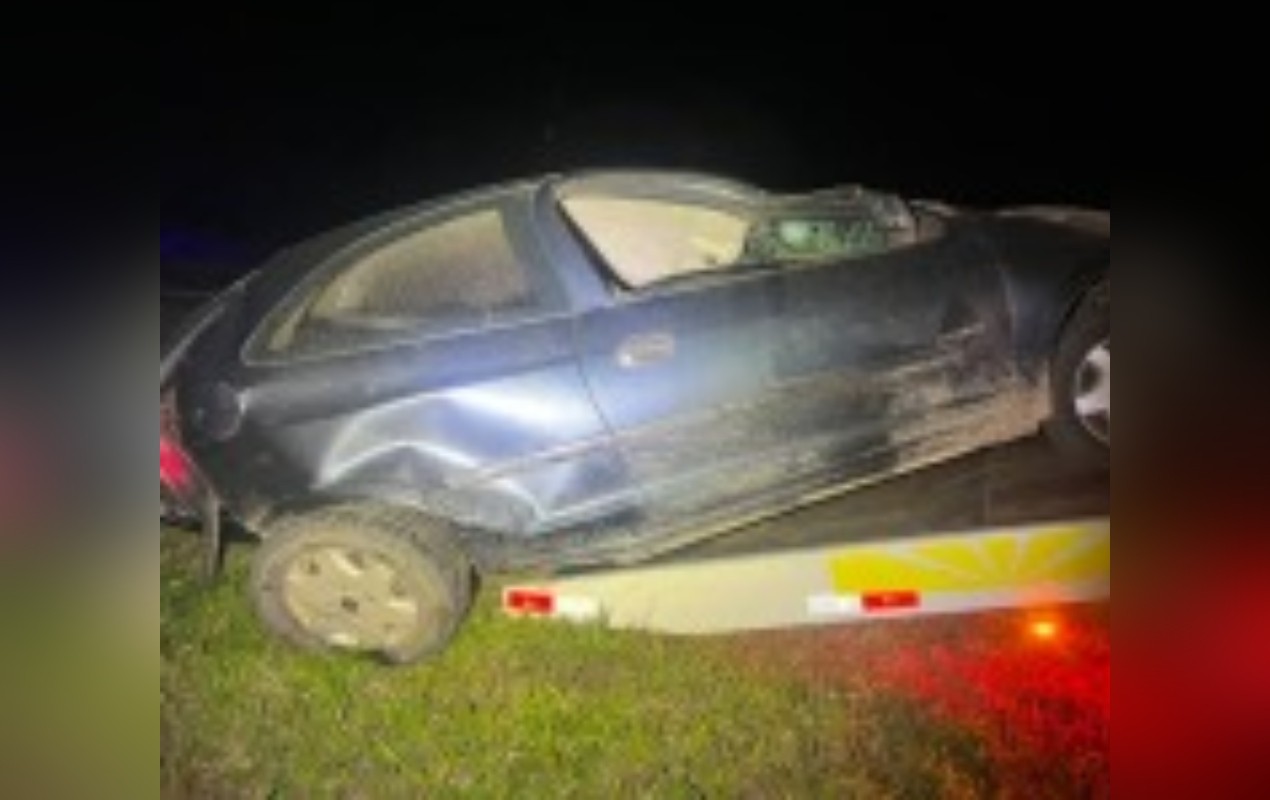 Motociclista sem CNH e motorista ficam feridos após batida na SP-141, em Porangaba