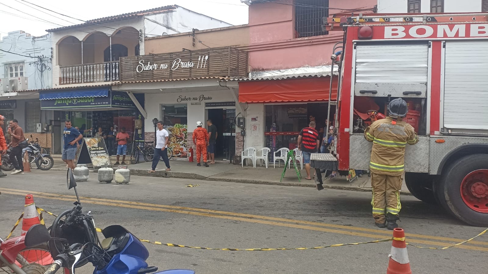 Incêndio atinge restaurante no Centro de Cardoso Moreira