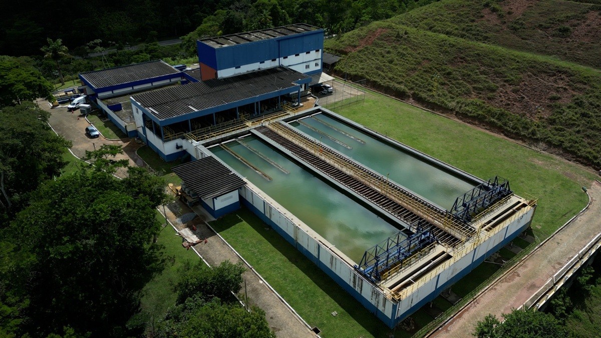 Parada em sistema de captação pode afetar abastecimento de água em Teresópolis nesta terça-feira