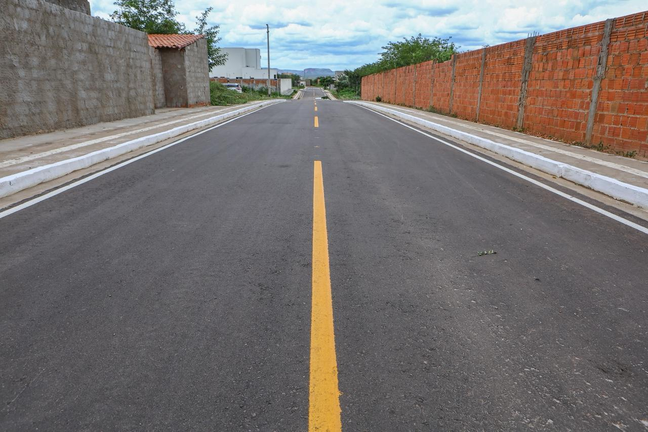Governo do PI autoriza R$ 89 milhões para pavimentação asfáltica e calçamento