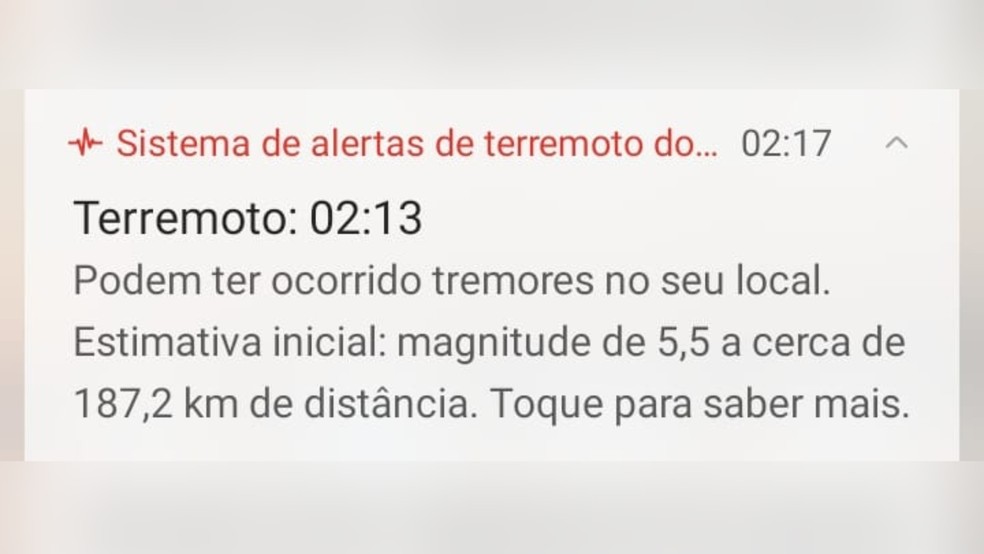 Notificação de terremoto enviada pelo Google a um usuário na madrugada desta sexta (14) — Foto: Reprodução