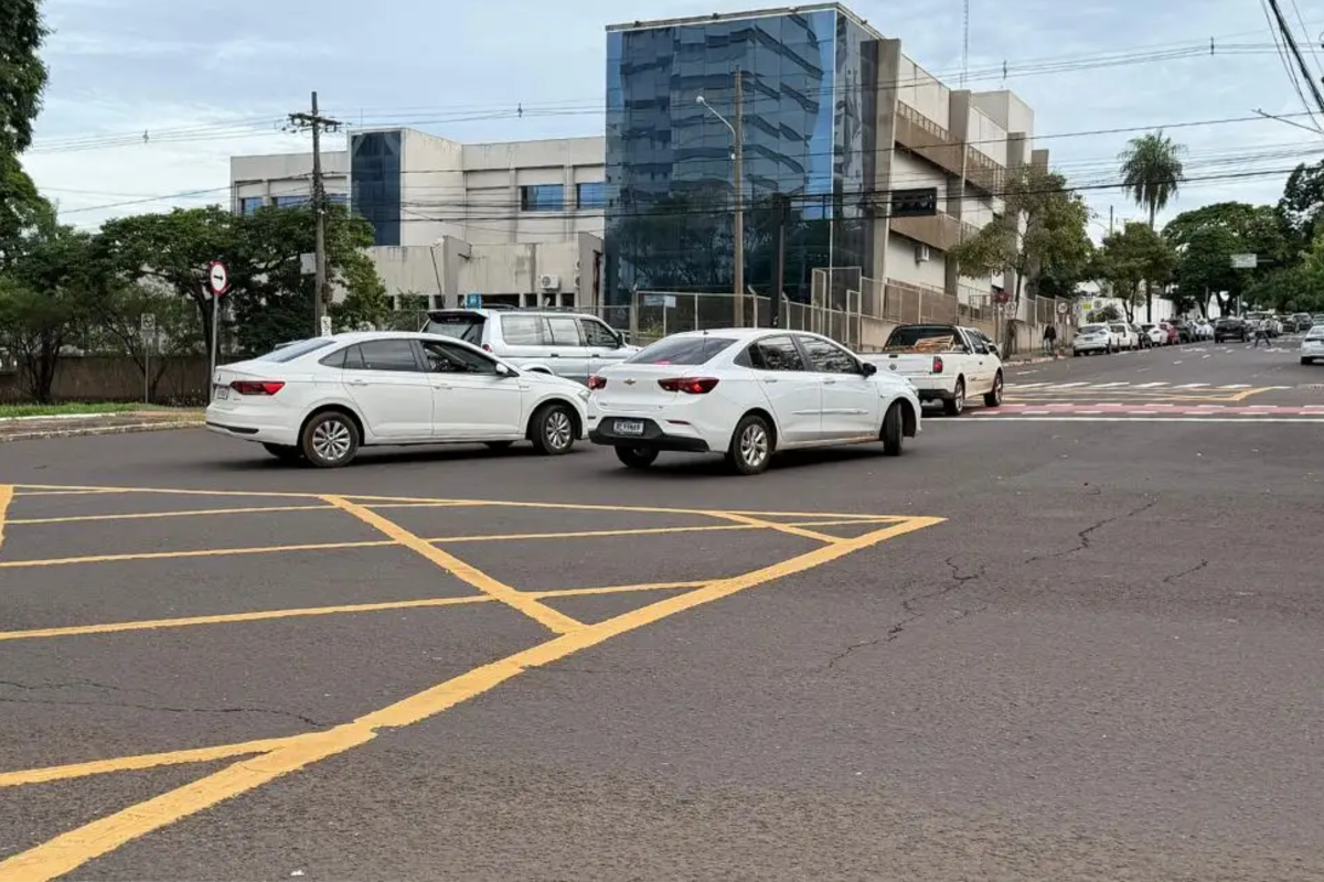 Nova regra proíbe conversão entre Afonso Pena e Bahia em Campo Grande; veja mudanças