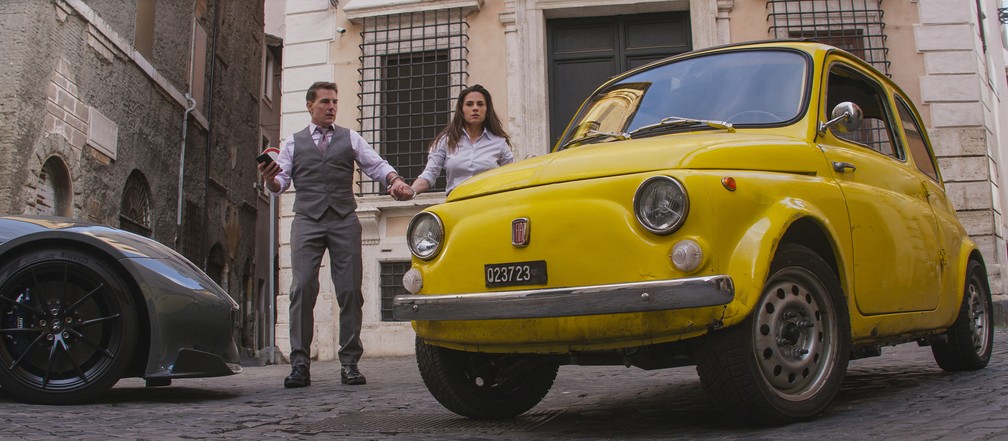 Tom Cruise e Hayley Atwell em cena de 'Missão: Impossível - Acerto de contas Parte 1' — Foto: Divulgação