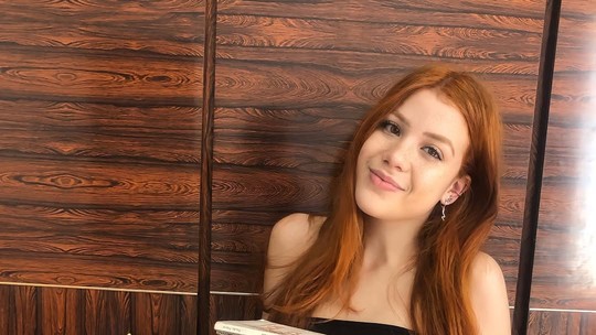 Laura Sabino: quem é a influencer que denunciou o irmão