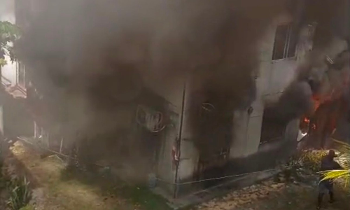 Incêndio atinge prédio residencial na Zona Norte de Manaus