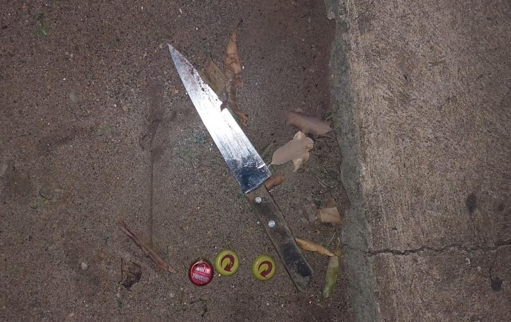 Mulher é presa suspeita de matar o marido a facadas em RO