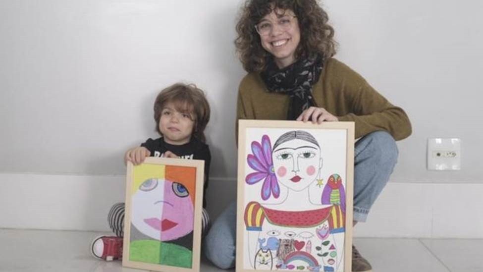 A mãe que virou artista para se comunicar melhor com o filho portador de síndrome rara