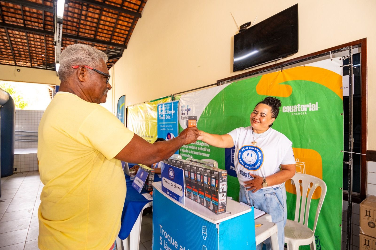 Mutirão de oferta gratuita de lâmpadas de LED acontece em quatro cidades do Maranhão 