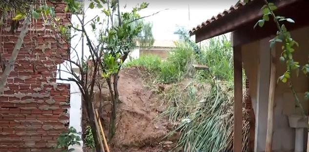 Rio Corumbataí transborda durante chuva e alaga estradas rurais de Rio Claro