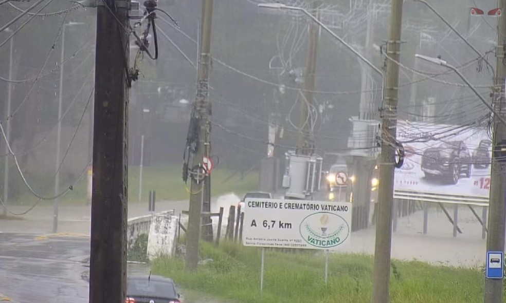 Ponto de alagamento em São José nesta sexta-feira — Foto: Prefeitura de São José/Divulgação