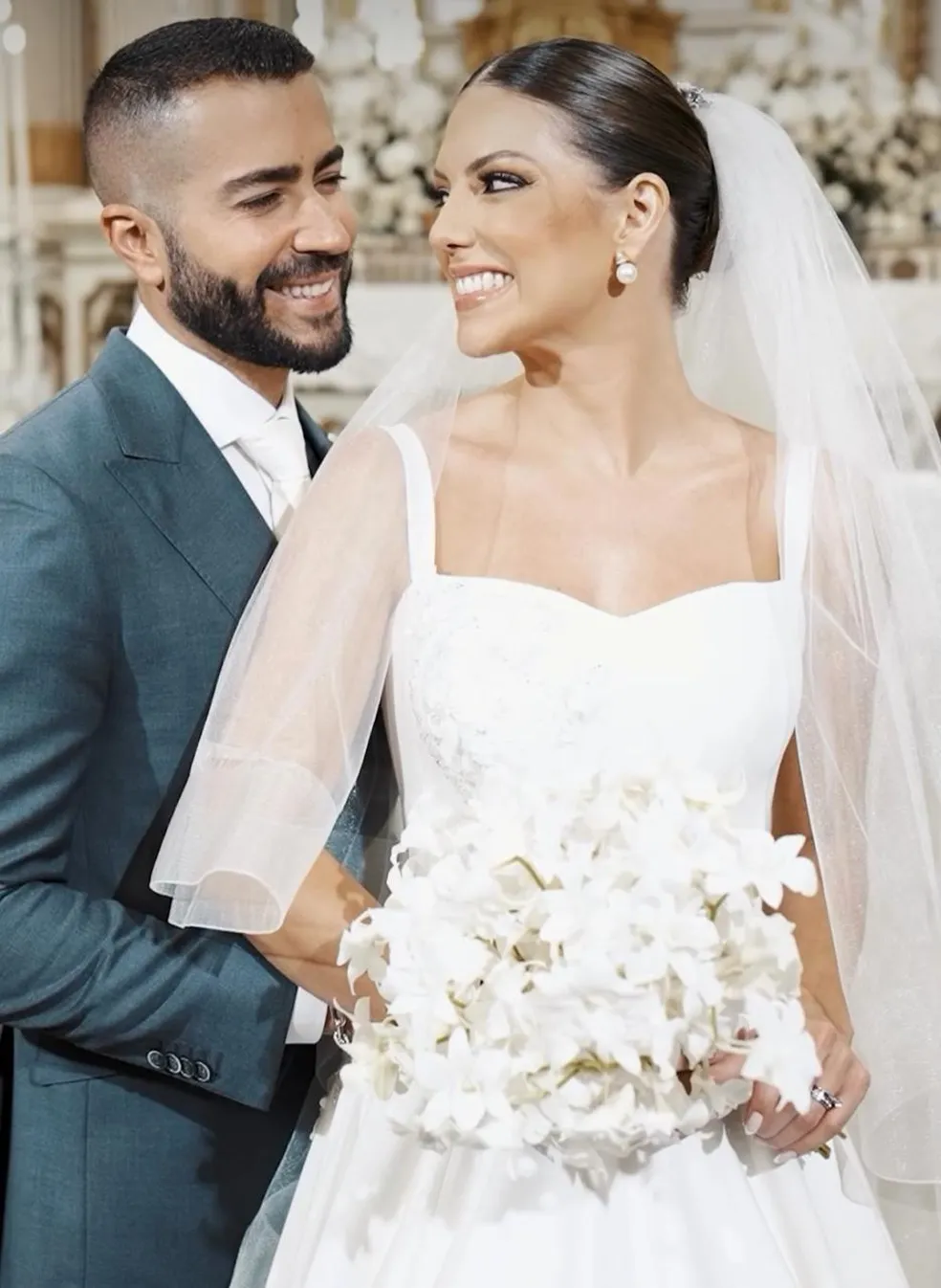 Rafa Marques e Pati Guerra casaram em Salvador — Foto: Reprodução DW Filmes/Redes sociais