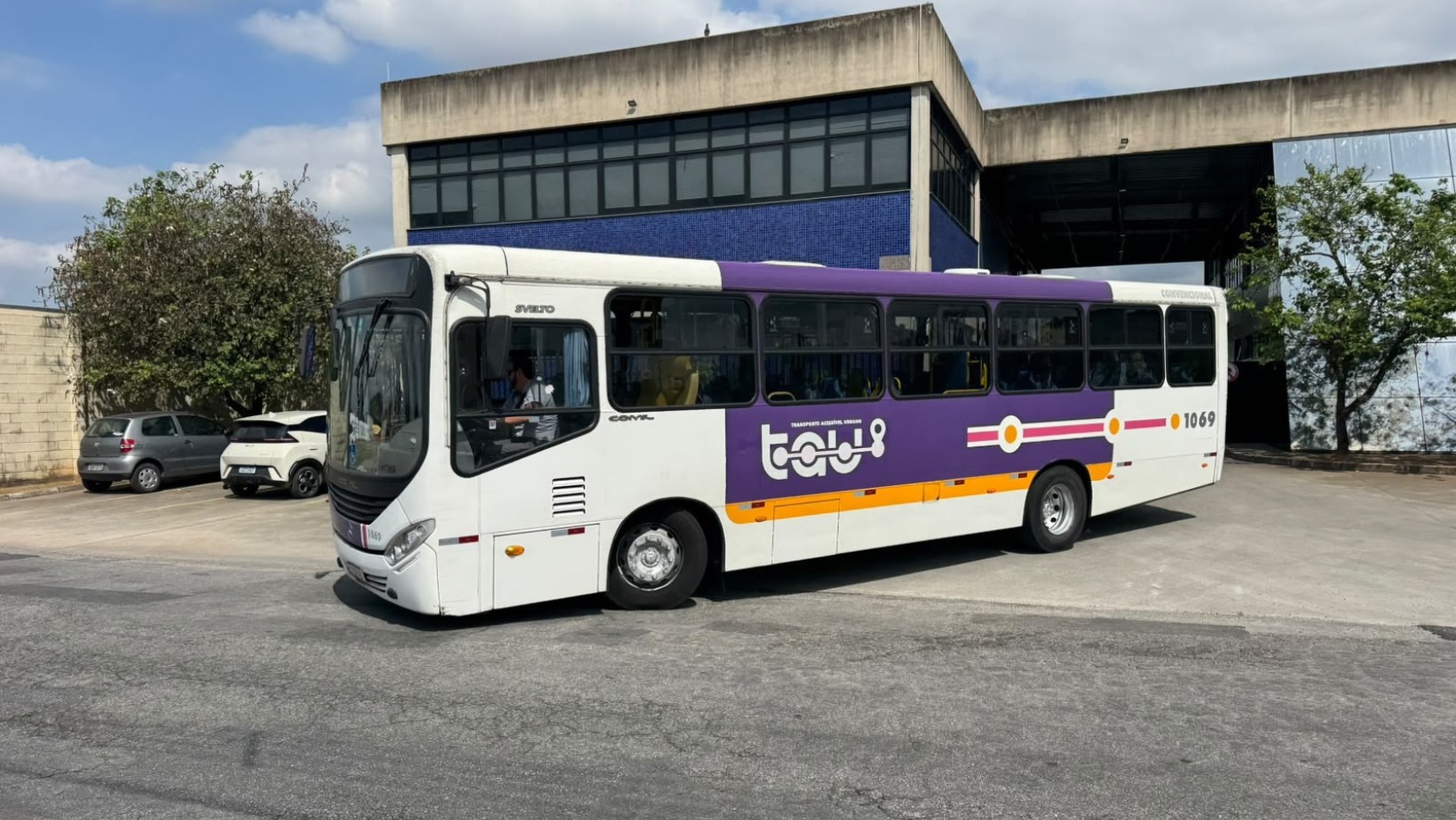 Paralisação de ônibus em Taubaté: sindicato anuncia fim da greve após depósito de salários