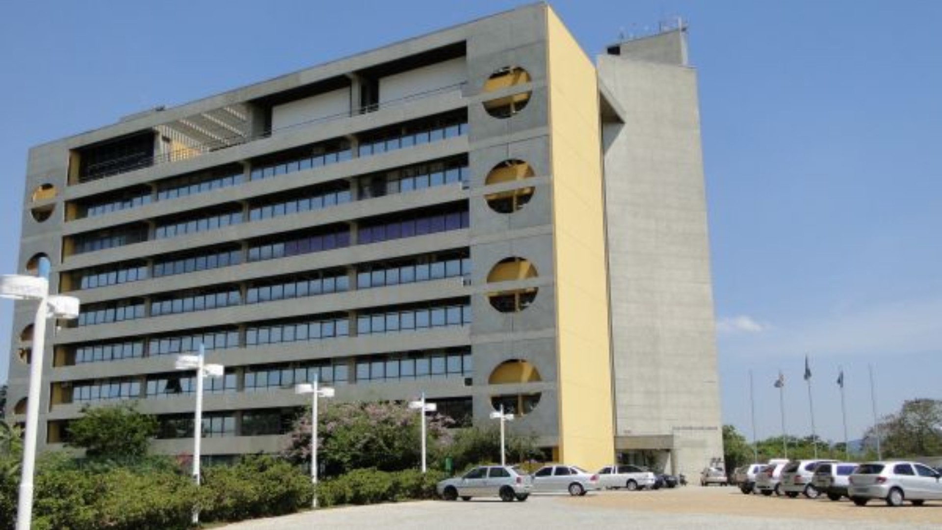Prefeitura de Jundiaí abre concurso para área da saúde com salários de até R$ 9,9 mil