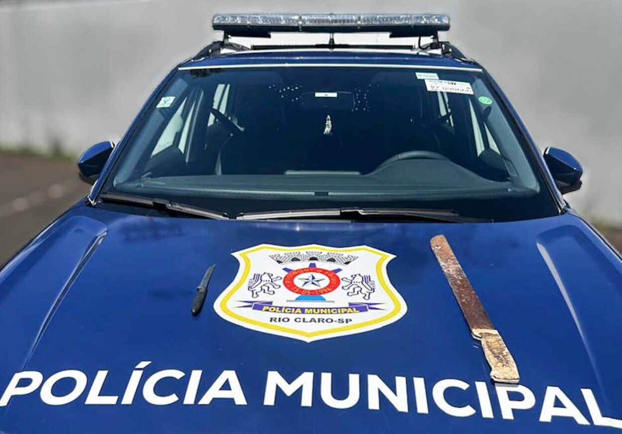 Homem é preso após agredir a esposa com facão e ameaçá-la de morte no interior de SP