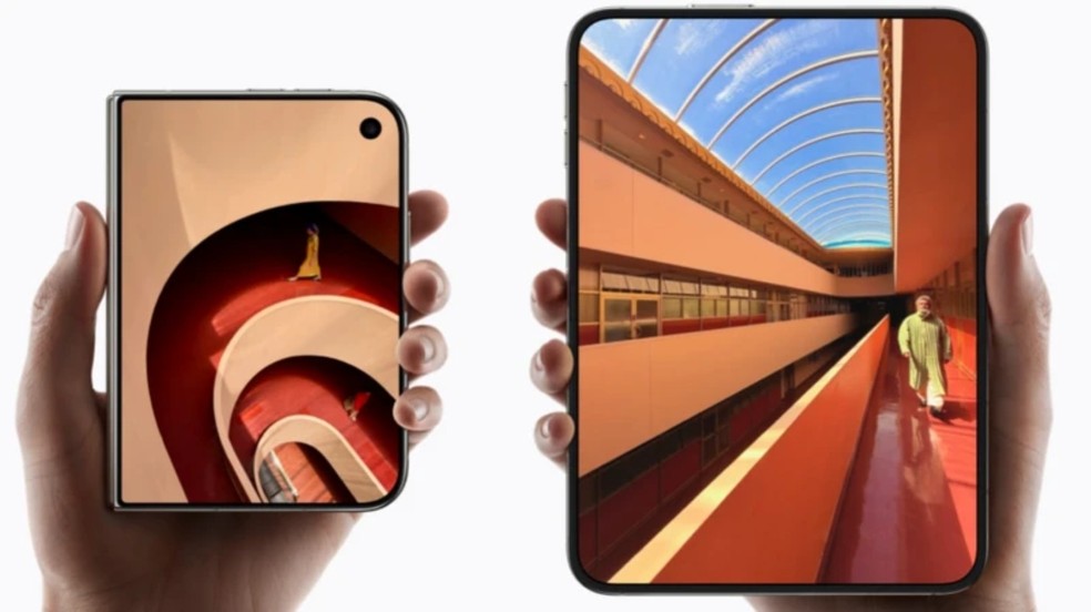 O novo iPhone dobrável pode ser usado de duas formas — Foto: Cortesia da Apple (via BBC)