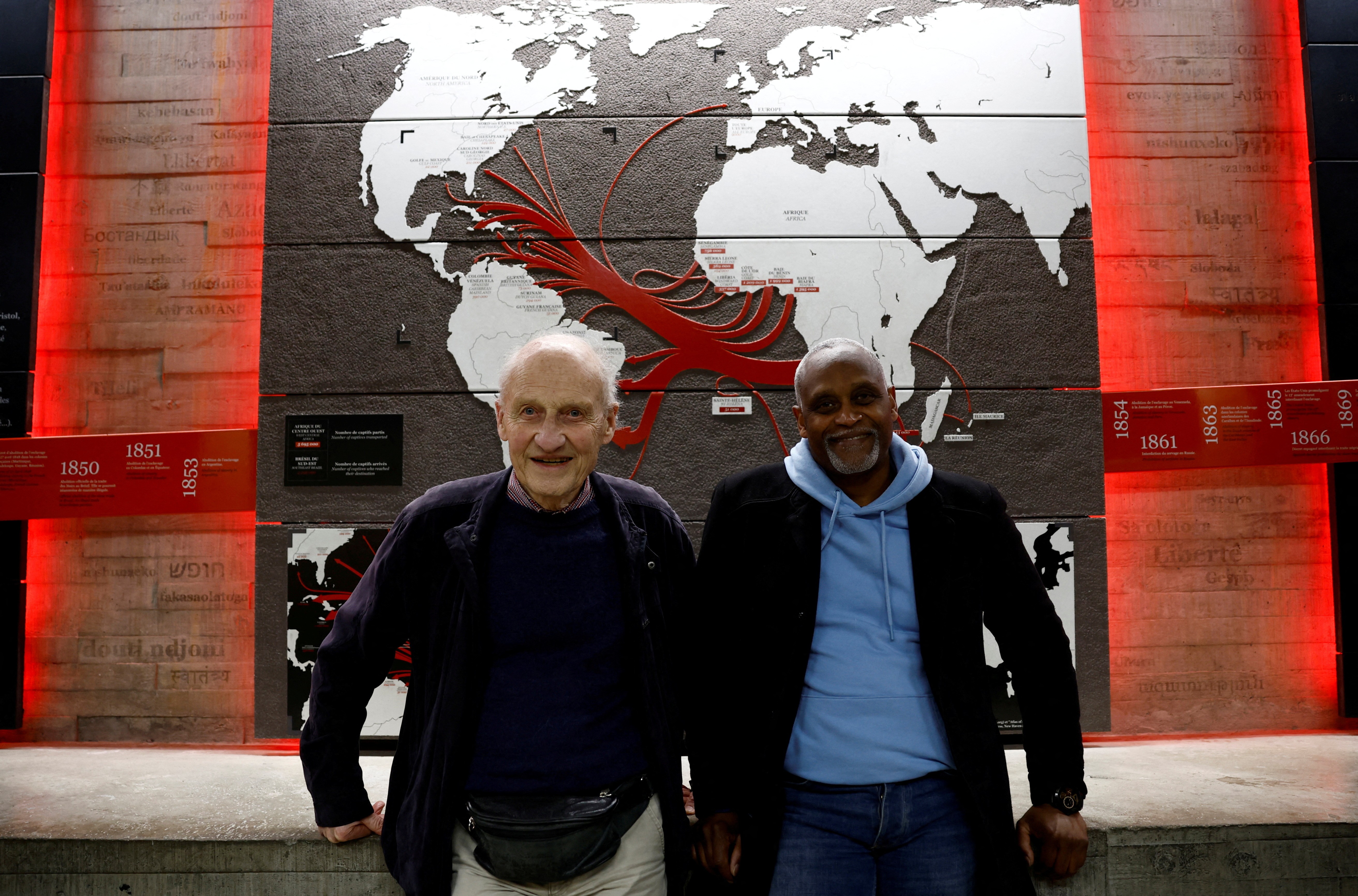 Homem de 80 anos é 1º na França a se desculpar formalmente por ligações de família com escravidão