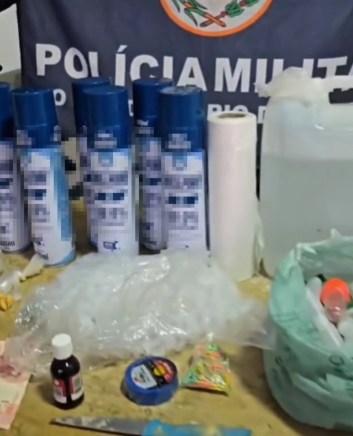 Suspeito é preso com ecstasy, cocaína e 5 litros de loló em Angra dos Reis