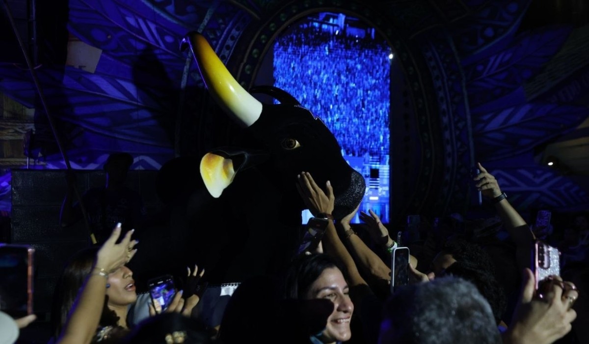 Boi Caprichoso lança álbum em Manaus com apresentação da ex-BBB Marciele Albuquerque