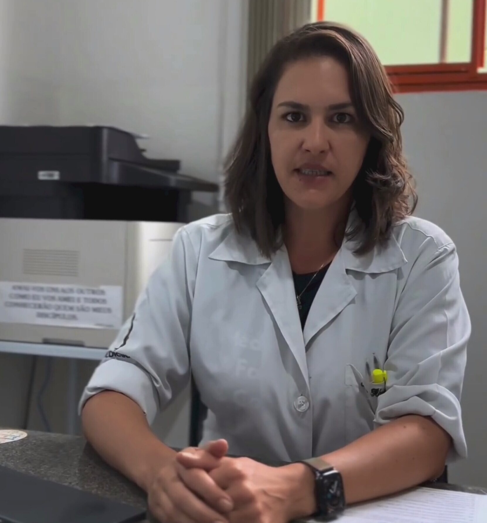 Médica do SUS viraliza com vídeo esclarecendo dúvidas sobre a dengue de forma didática; assista