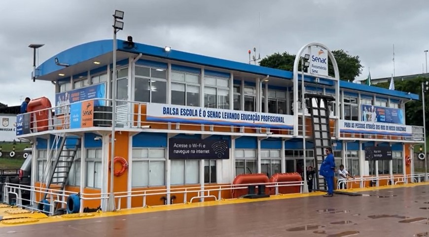 Inaugurada 1ª Academia Fluvial de Tecnologia da Informação no AM