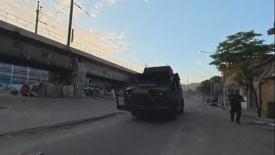Tiroteio em Manguinhos suspende circulação de trens da SuperViaTiroteio em Manguinhos suspende circulação de trens da SuperVia