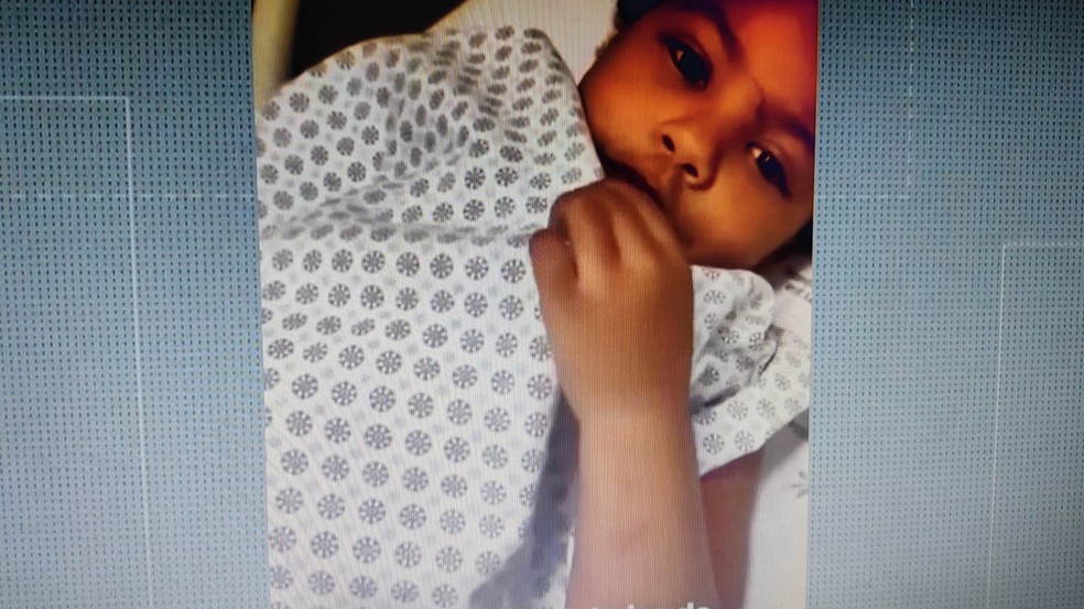 Ayla, de 4 anos, foi resgatada com vida após ficar soterrada por 15 horas — Foto: Reprodudução TV Globo