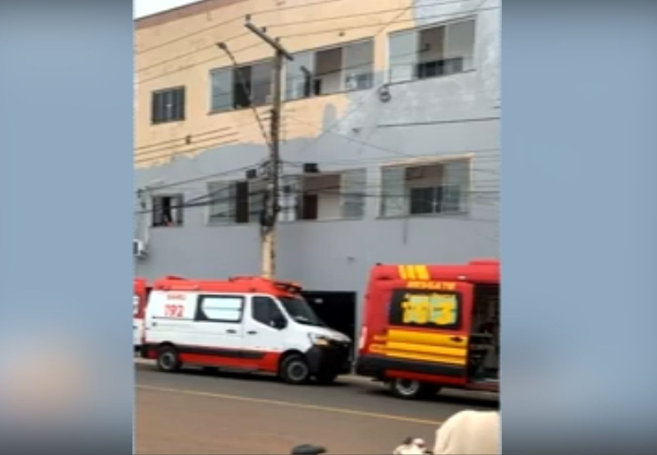 Trabalhador fica gravemente ferido após sofrer descarga elétrica enquanto pintava parede de prédio