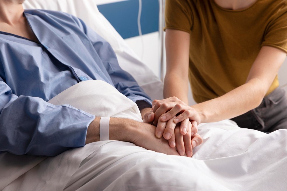 Embora não se saiba exatamente o que acontece na hora da morte, a ciência começou a revelar alguns detalhes sobre o que se passa em nossos cérebros. — Foto: Freepik
