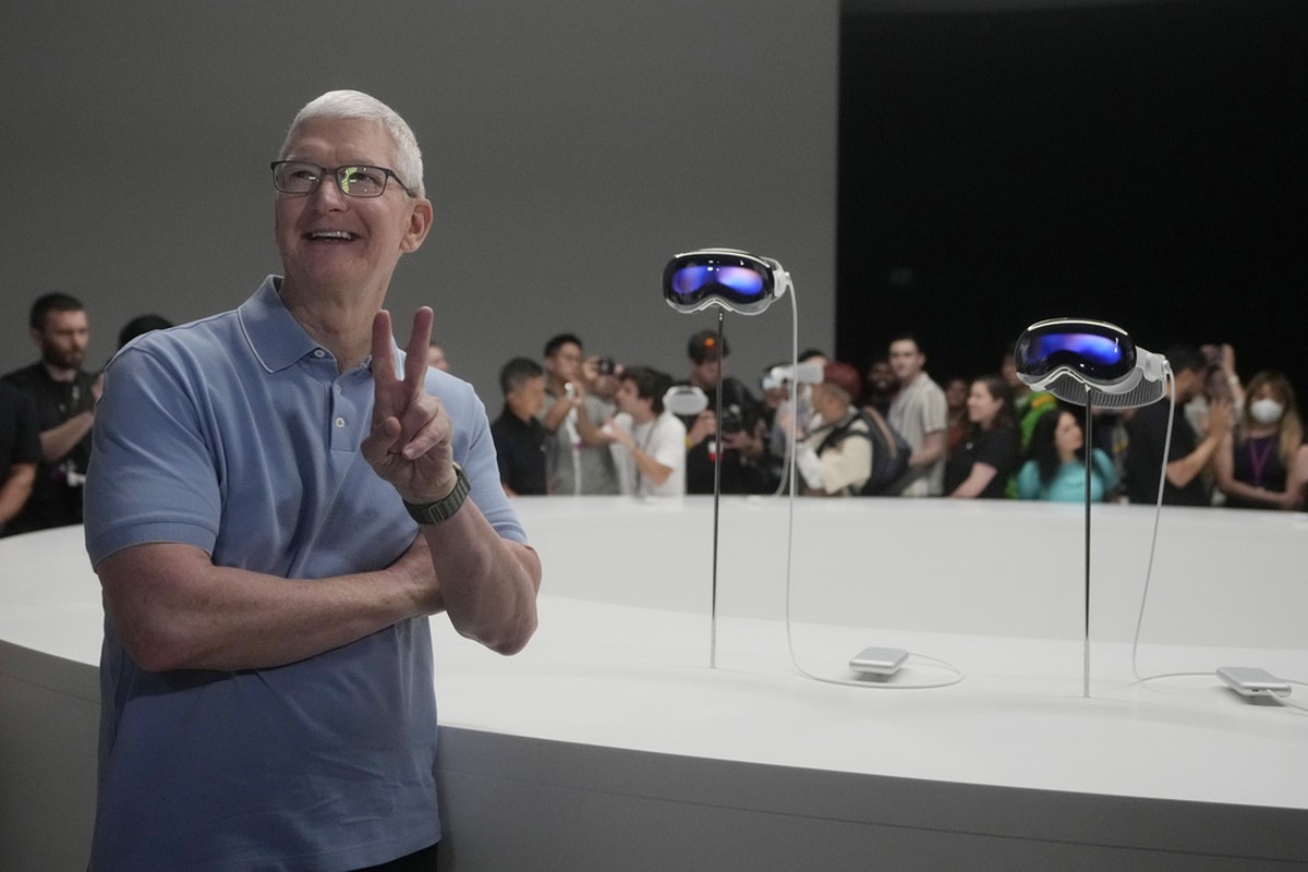 Apple se aproxima de valer US$ 3 trilhões após ações baterem novo