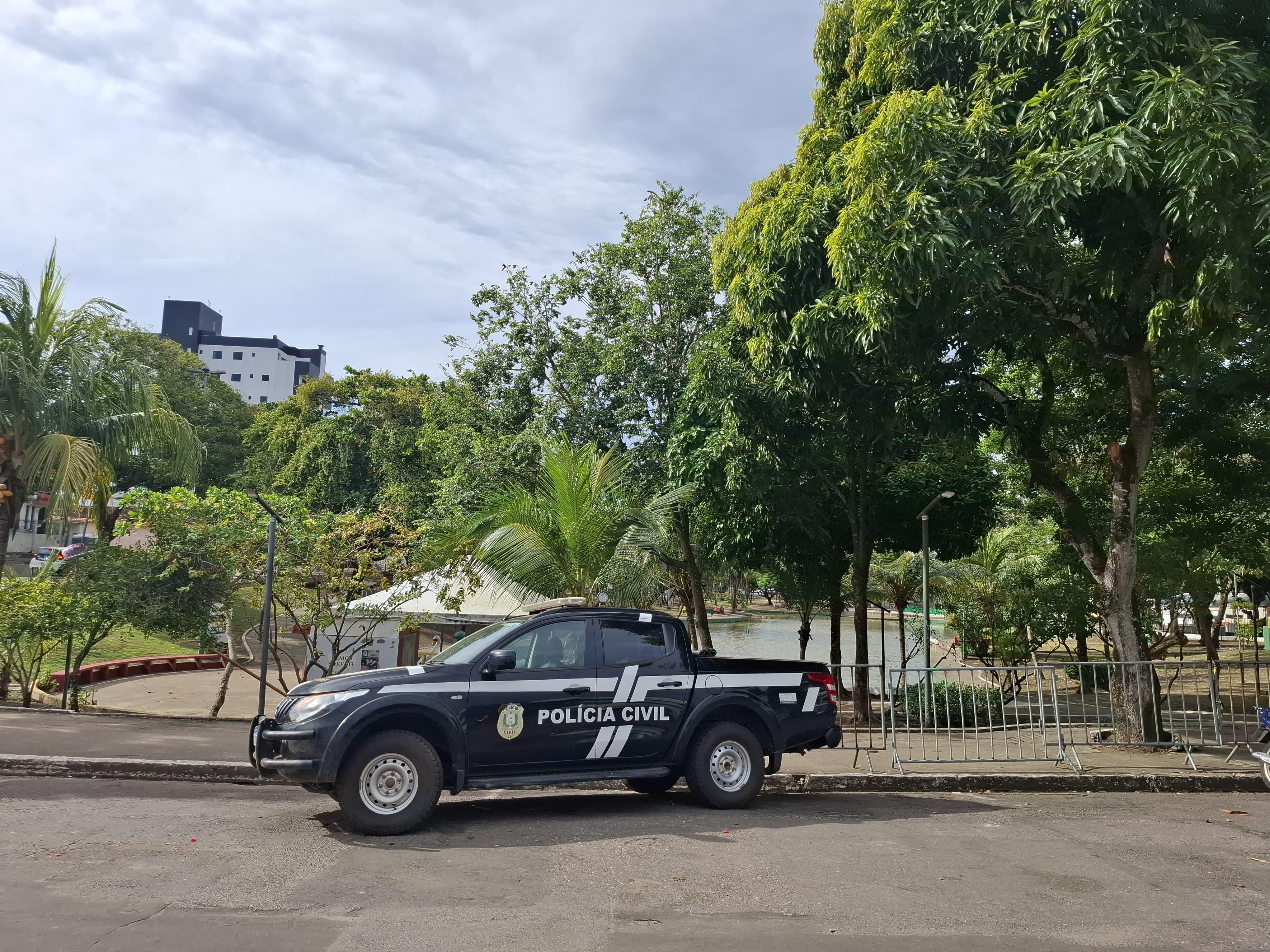 Polícia vai investigar se houve crime ambiental na morte de peixes em praça de Macapá