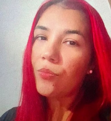 Mulher é morta a facadas em São Gonçalo; crime aconteceu em frente dos filhos 