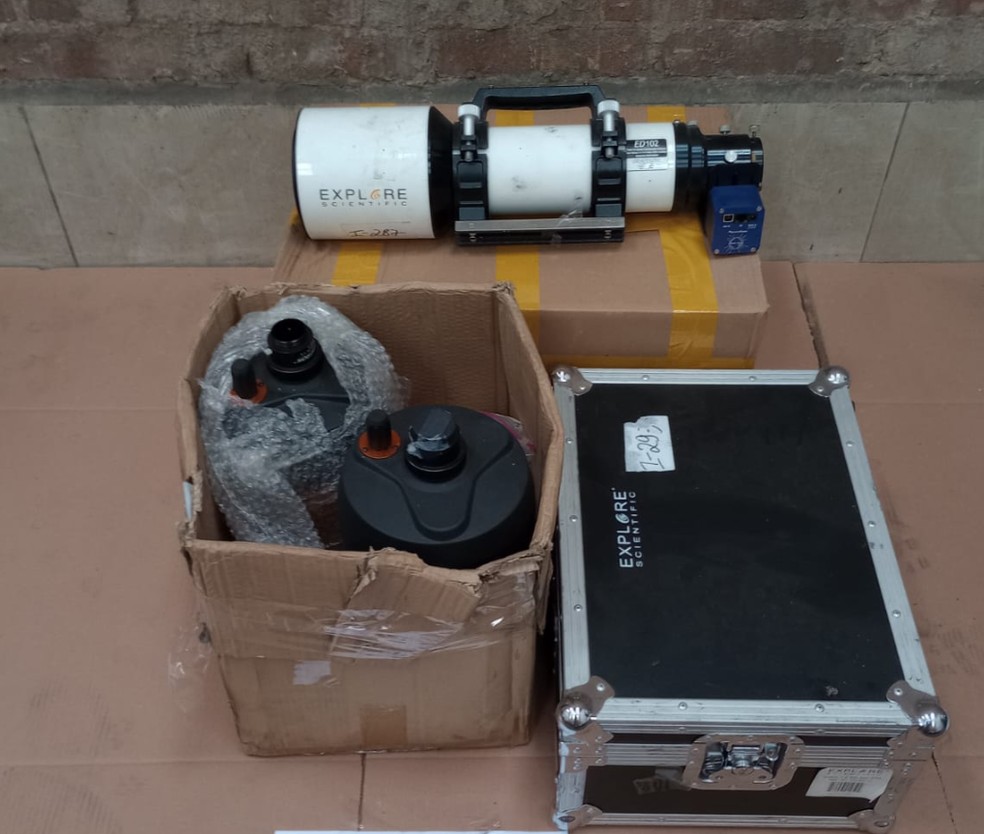 Telescópio disponibilizado no leilão da Receita Federal pode ser arrematado por lances a partir de R$ 10 mil. — Foto: Divulgação/ Receita Federal