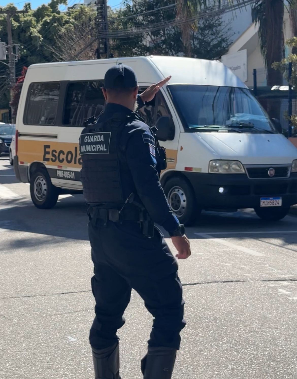 Apreensões de veículos clandestinos de transporte em Florianópolis crescem 120% em 2025
