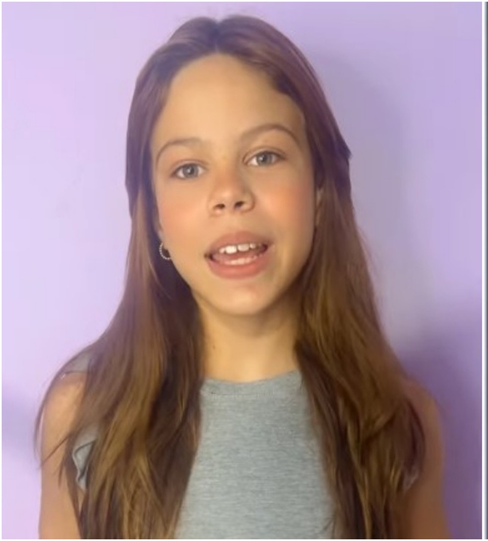 Millena Brandão tinha 11 anos; exame onde círculo vermelho mostra mancha suspeita de ser um tumor no cérebro da atriz, segundo a família — Foto: Reprodução