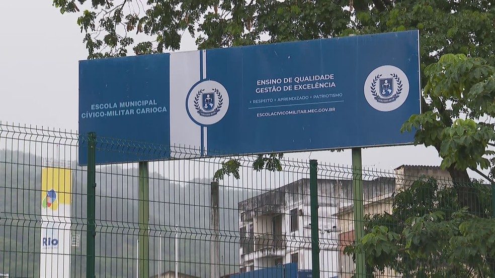 Escola Municipal Cívico-militar Carioca foi fundada em 2020, a partir de um programa do governo federal que propunha uma gestão compartilhada do ensino. — Foto: Reprodução/ TV Globo