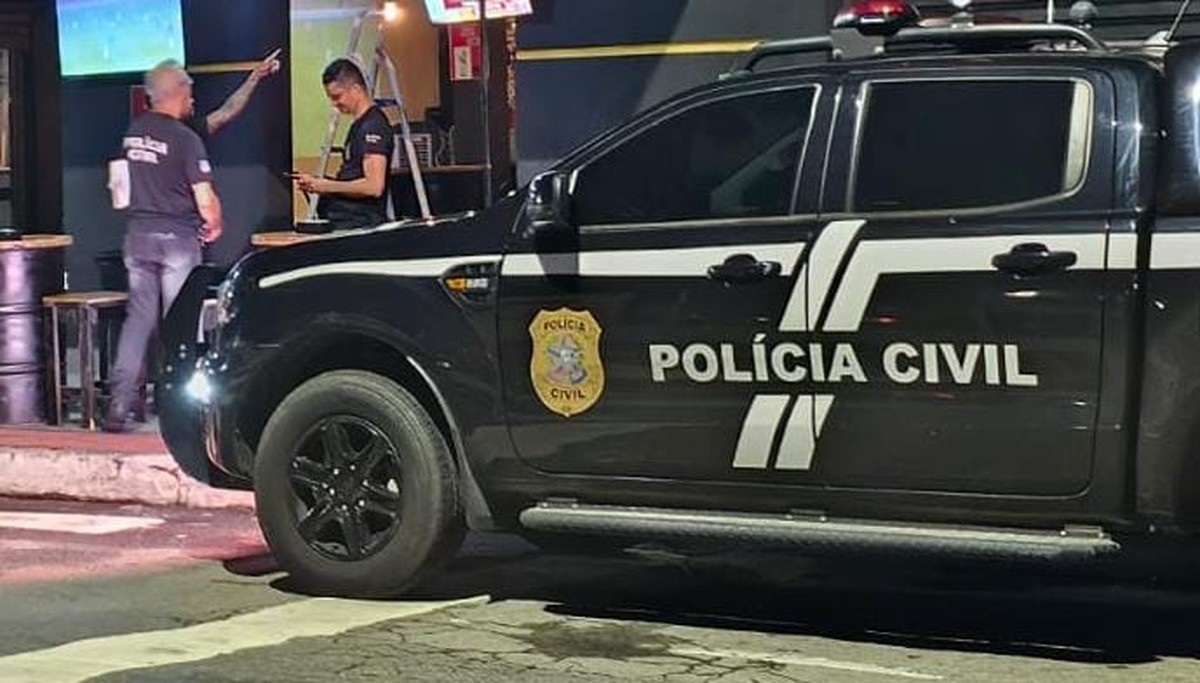 Clientes de casa de entretenimento adulto ficam no escuro após polícia descobrir 'gato' e desligar energia no ES