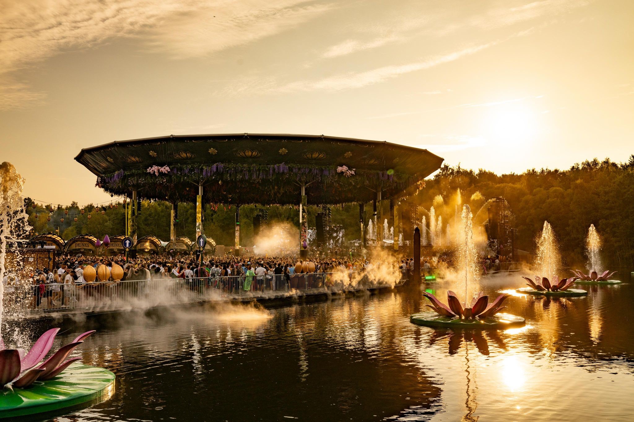 Tomorrowland Brasil 2026 é adiado após palco na Bélgica pegar fogo; edição deste ano está mantida