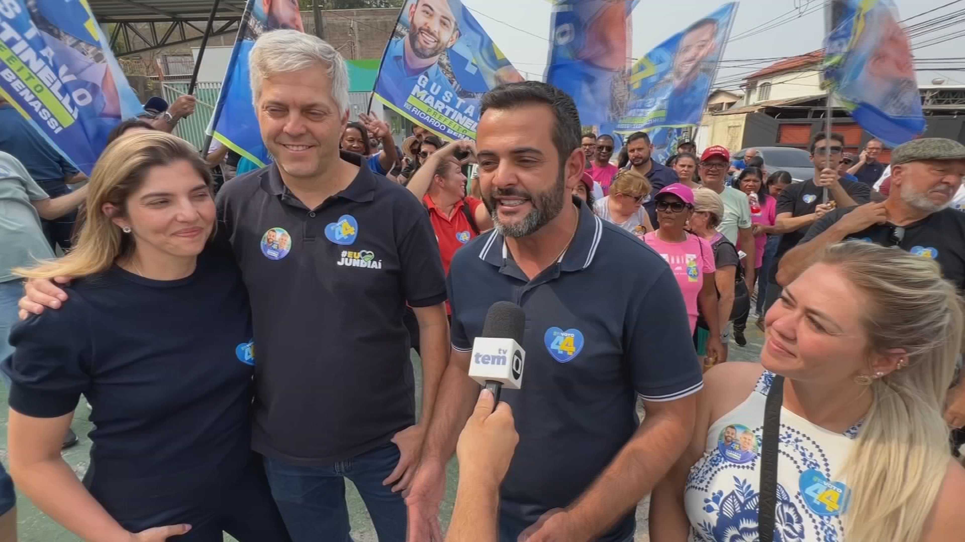 Gustavo Martinelli faz caminhada pela zona sul de Jundiaí e fala sobre campanha no 2º turno