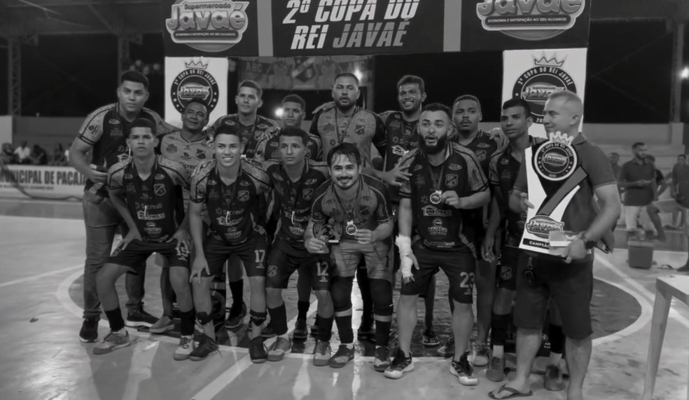 Everlando fazia parte de um time de futsal do município, que havia ganhado um campeonato na última sexta-feira (6) — Foto: Reprodução / redes sociais