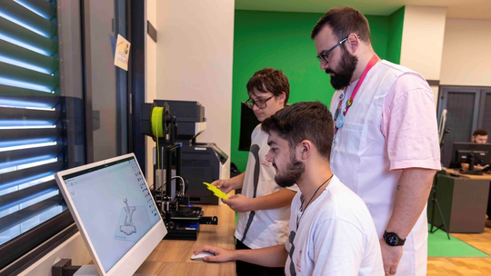 Fundação Bradesco aposta em inovações tecnológicas para transformar o ensino - Com ampla e diversificada infraestrutura, a instituição incorpora novas ferramentas para fortalecer a aprendizagem