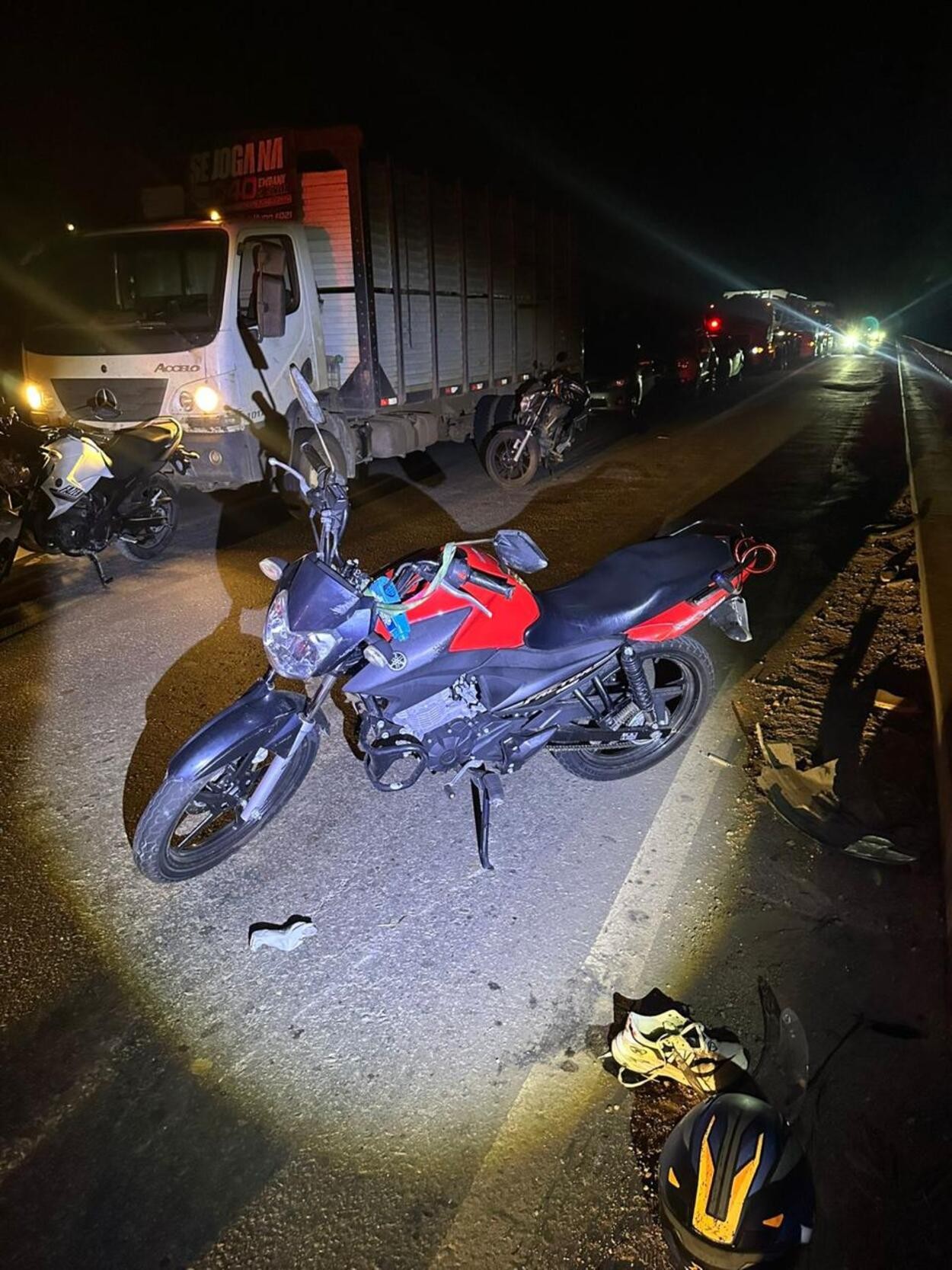 Rapaz morre atropelado por carro na BR-458, em Santana do Paraíso