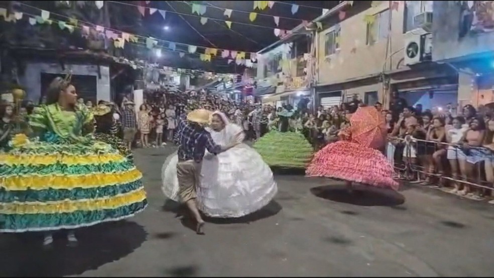Festa junina no Morro Santo Amaro — Foto: Reprodução/TV Globo