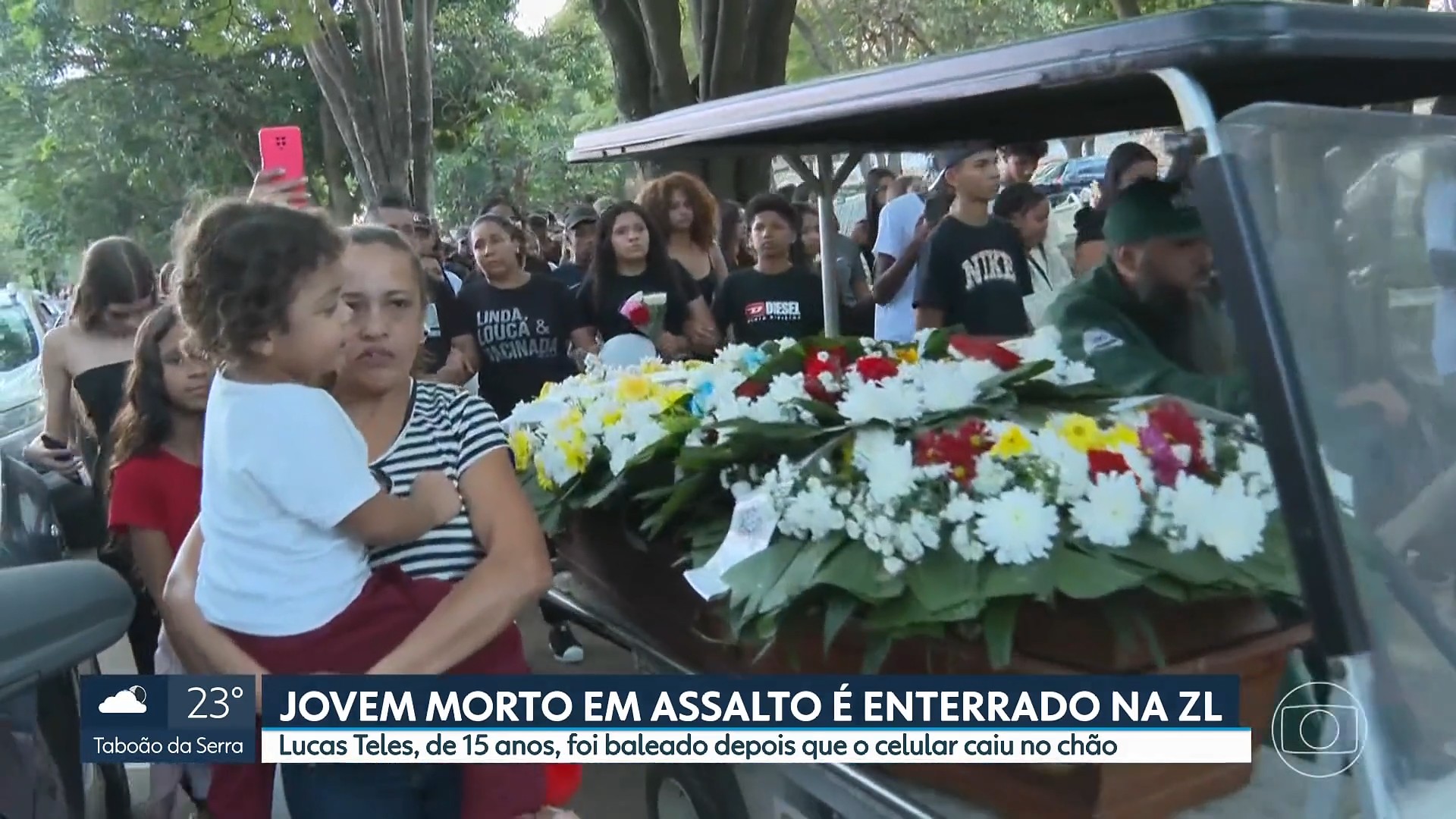 Criminosos em uma moto assaltaram jovem perto do local onde adolescente de 15 anos foi morto na Zona Leste