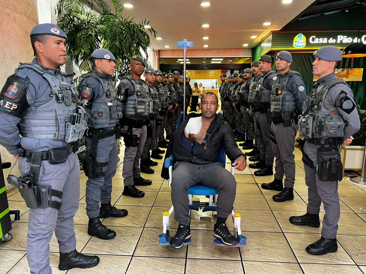 Sargento da PM baleado durante operação contra lavagem de dinheiro do PCC recebe alta médica