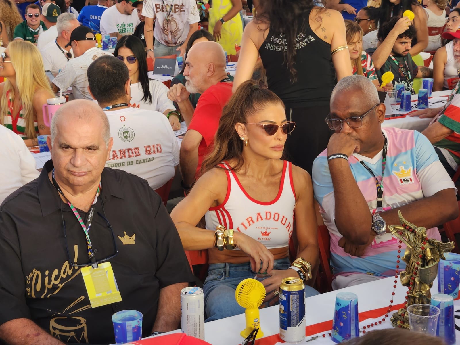 Juliana Paes fala da emoção no desfile: 'perdi toda a sensualidade'